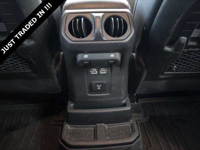 Photo of 2023 Bright White Clearcoat Jeep Wrangler