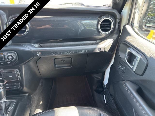 Photo of 2023 Bright White Clearcoat Jeep Wrangler