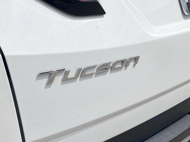 Photo of 2023 White Hyundai TUCSON