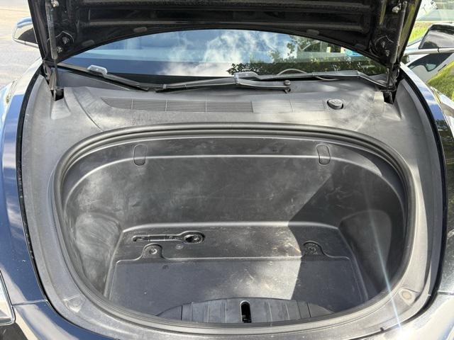 Photo of 2019 Solid Black Tesla Model 3