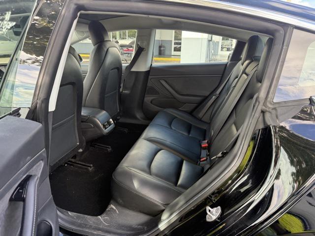 Photo of 2019 Solid Black Tesla Model 3