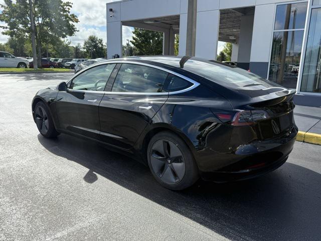 Photo of 2019 Solid Black Tesla Model 3