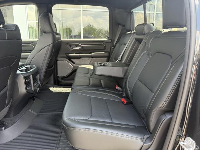 Photo of 2025 Diamond Black Crystal Pearlcoat RAM 1500