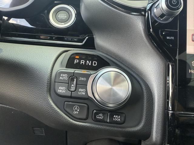 Photo of 2025 Diamond Black Crystal Pearlcoat RAM 1500