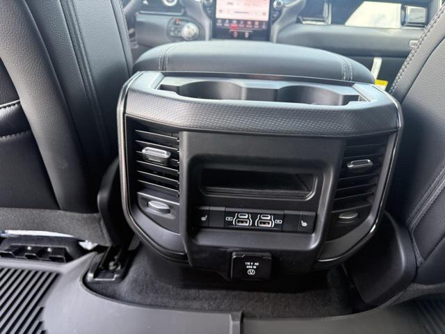 Photo of 2025 Diamond Black Crystal Pearlcoat RAM 1500