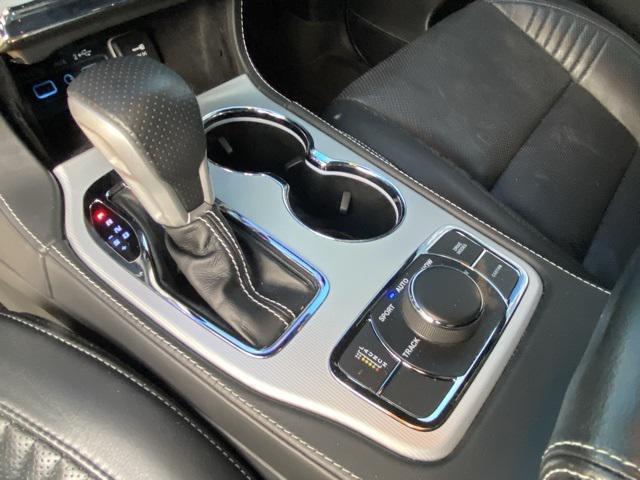 Photo of 2018 Bright White Clearcoat Jeep Grand Cherokee
