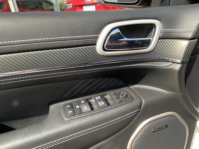 Photo of 2018 Bright White Clearcoat Jeep Grand Cherokee