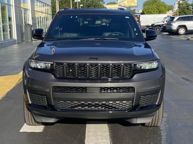 Photo of 2024 Baltic Gray Metallic Clearcoat Jeep Grand Cherokee L