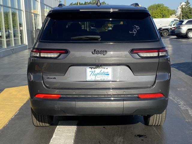 Photo of 2024 Baltic Gray Metallic Clearcoat Jeep Grand Cherokee L