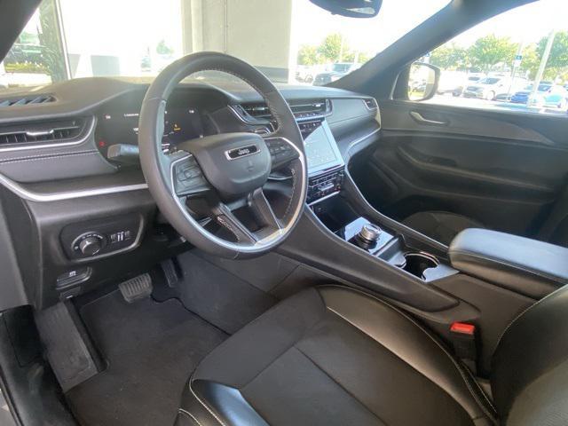 Photo of 2024 Baltic Gray Metallic Clearcoat Jeep Grand Cherokee L