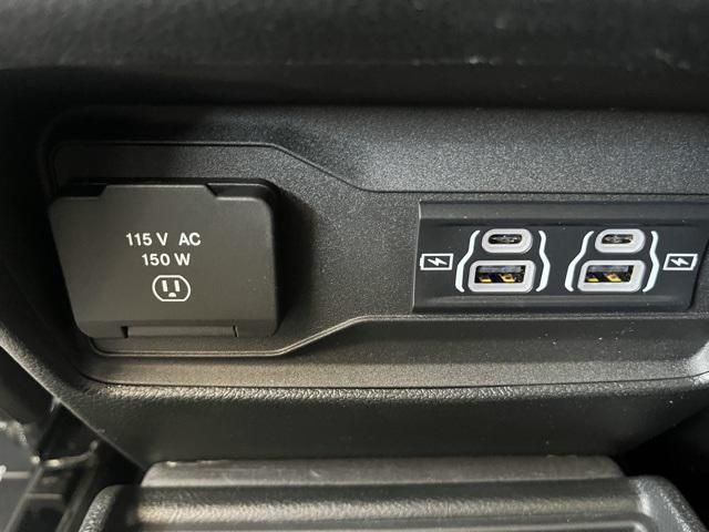 Photo of 2025 Silver Zynith Jeep Grand Cherokee L