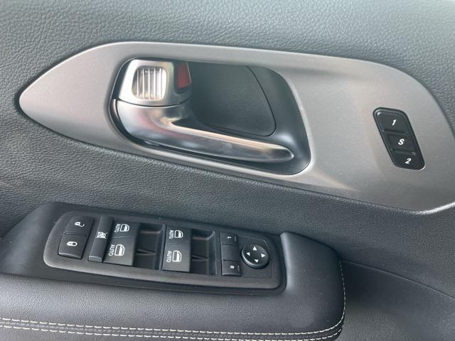 Photo of 2025 Red Hot Pearlcoat Chrysler Pacifica