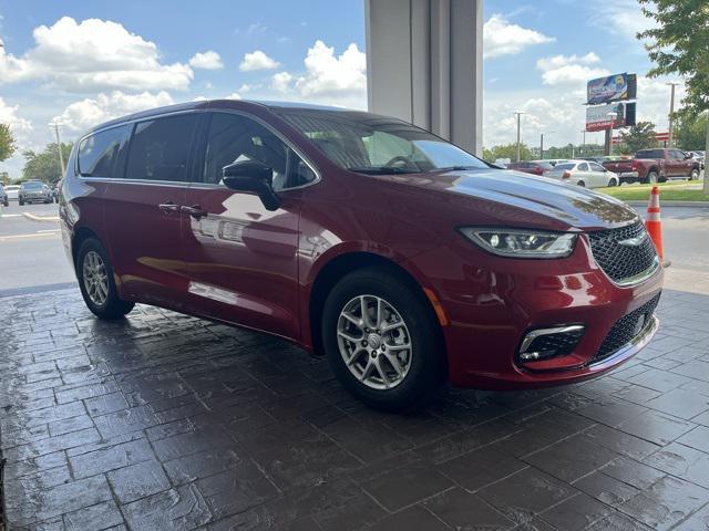Photo of 2025 Red Hot Pearlcoat Chrysler Pacifica