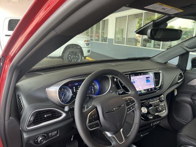 Photo of 2025 Red Hot Pearlcoat Chrysler Pacifica