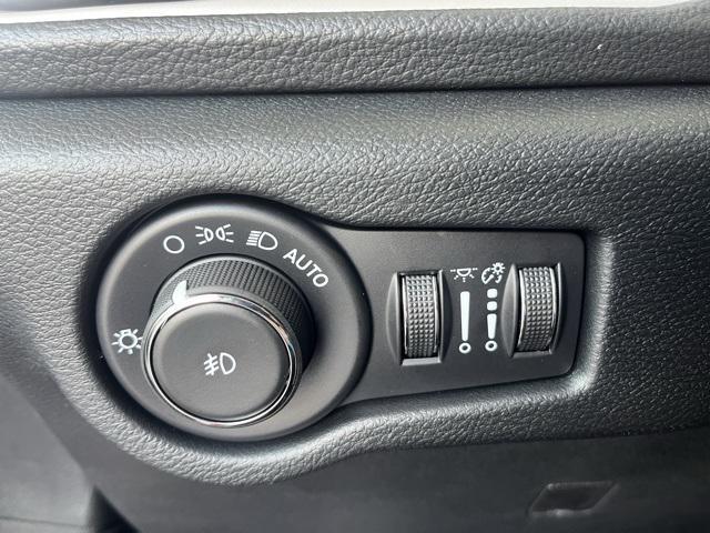 Photo of 2025 Red Hot Pearlcoat Chrysler Pacifica