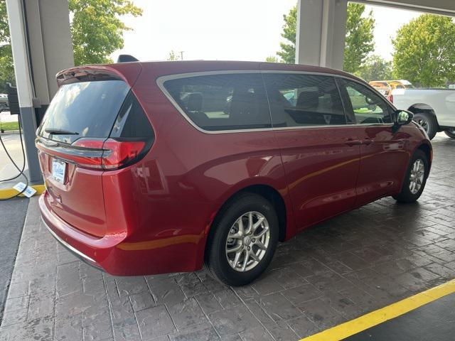 Photo of 2025 Red Hot Pearlcoat Chrysler Pacifica