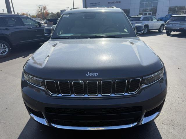 Photo of 2025 Baltic Gray Metallic Clearcoat Jeep Grand Cherokee L