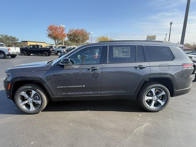 Photo of 2025 Baltic Gray Metallic Clearcoat Jeep Grand Cherokee L
