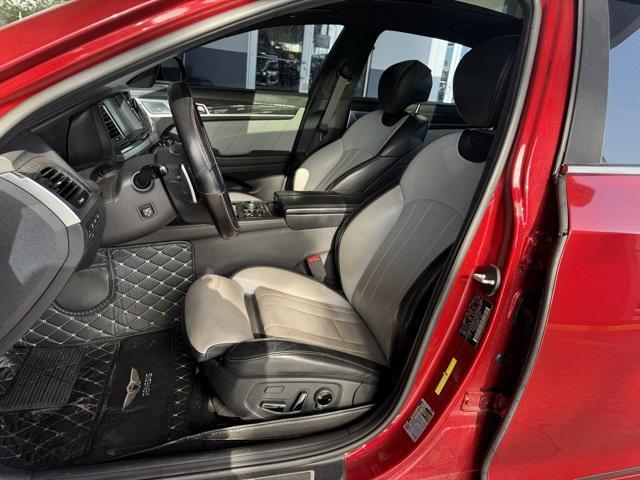 Photo of 2019 Havana Red Genesis G80