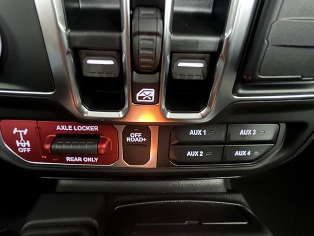 Photo of 2025 Black Clearcoat Jeep Gladiator