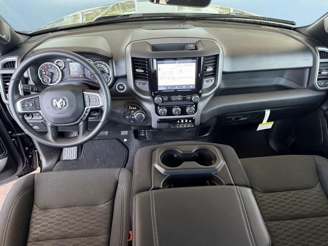 Photo of 2025 Diamond Black Crystal Pearlcoat RAM 1500