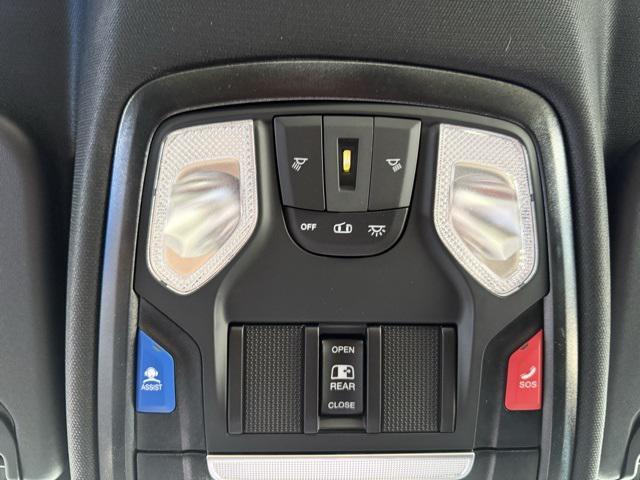 Photo of 2025 Diamond Black Crystal Pearlcoat RAM 1500
