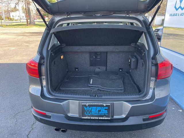 Photo of 2015 Pepper Gray Metallic Volkswagen Tiguan