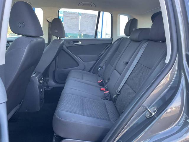 Photo of 2015 Pepper Gray Metallic Volkswagen Tiguan