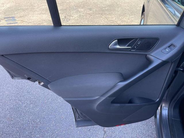 Photo of 2015 Pepper Gray Metallic Volkswagen Tiguan