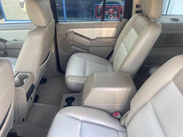 Photo of 2007 Dark Cherry Clearcoat Metallic Ford Explorer