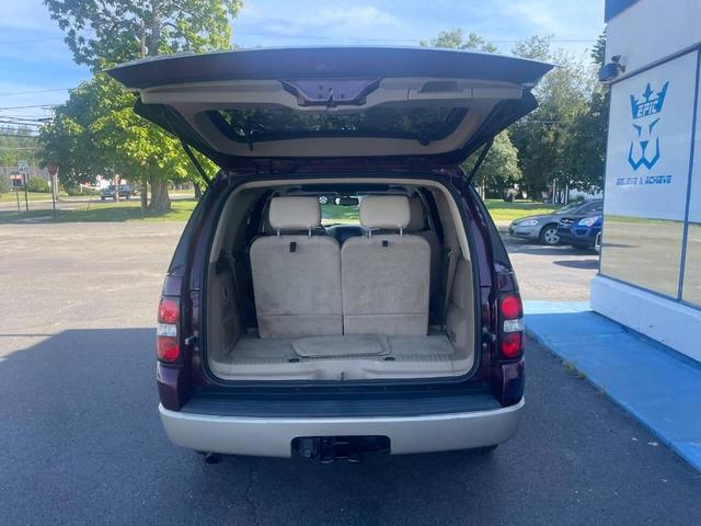 Photo of 2007 Dark Cherry Clearcoat Metallic Ford Explorer