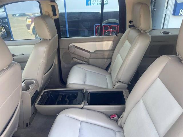 Photo of 2007 Dark Cherry Clearcoat Metallic Ford Explorer