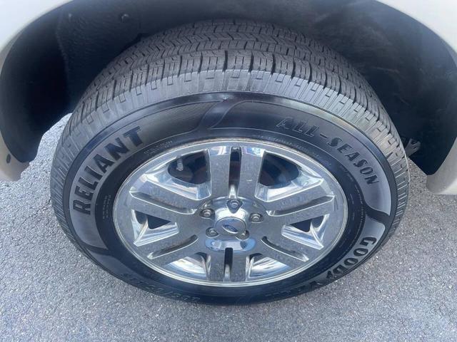 Photo of 2007 Dark Cherry Clearcoat Metallic Ford Explorer