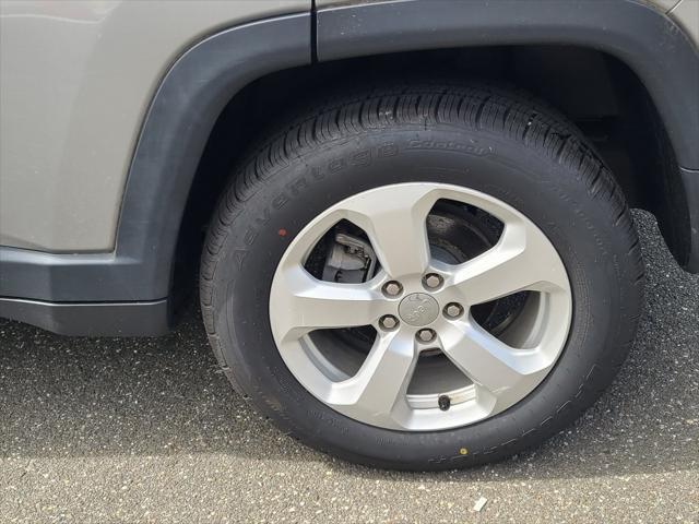 Photo of 2019 Billet Silver Metallic Clearcoat Jeep Compass