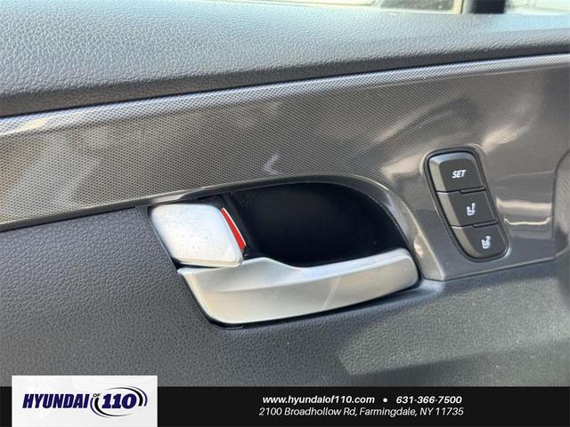 Photo of 2022 Shimmering Silver Hyundai SANTA FE