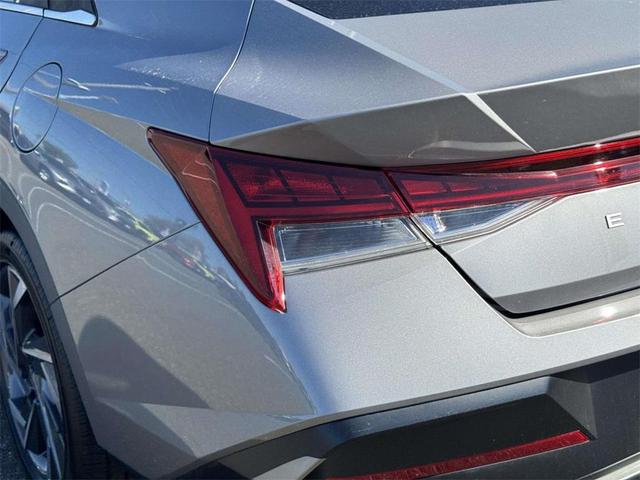 Photo of 2025 Fluid Metal Hyundai ELANTRA