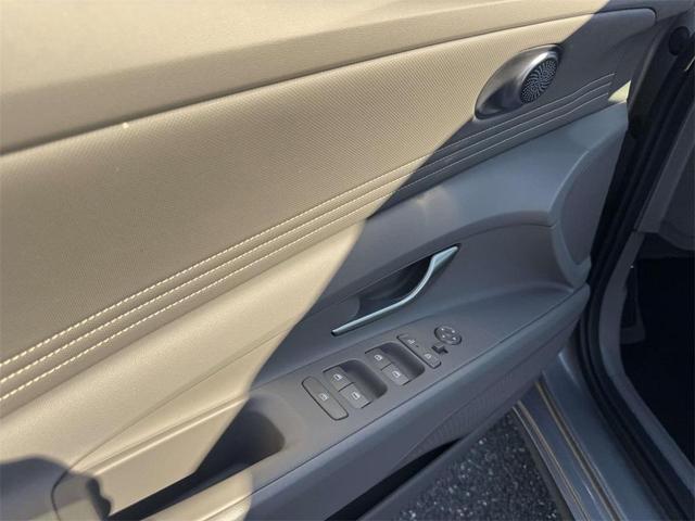 Photo of 2025 Fluid Metal Hyundai ELANTRA