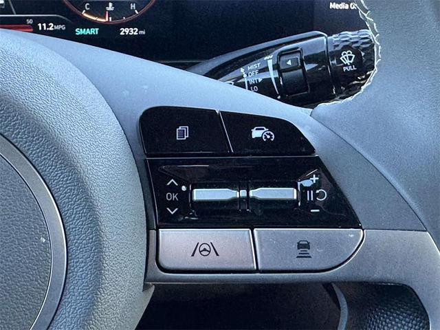 Photo of 2025 Fluid Metal Hyundai ELANTRA