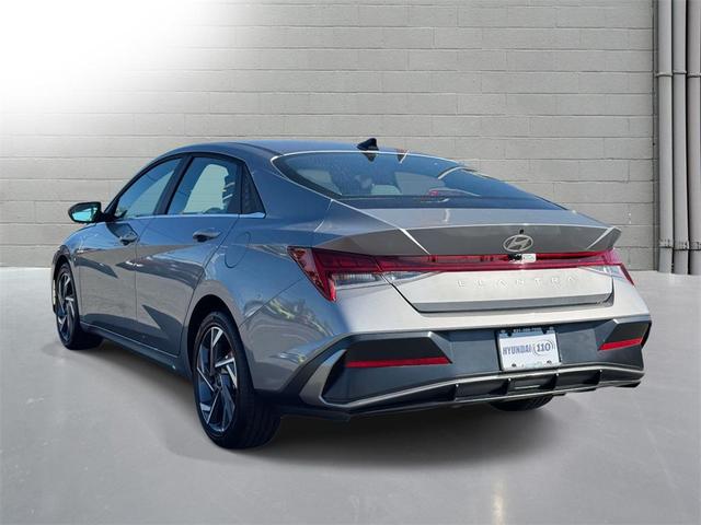 Photo of 2025 Fluid Metal Hyundai ELANTRA