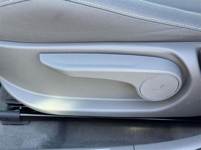 Photo of 2025 Fluid Metal Hyundai ELANTRA