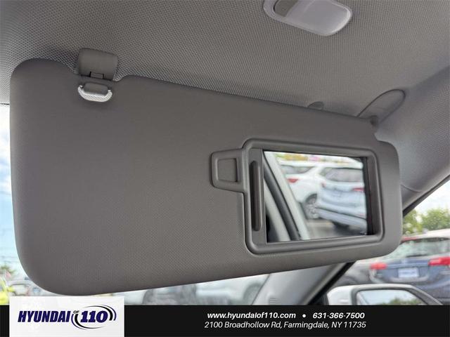 Photo of 2025 Atlas White Hyundai KONA