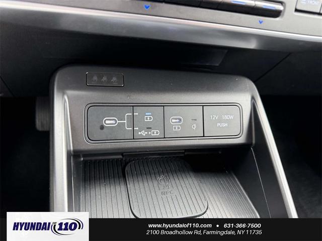 Photo of 2025 Atlas White Hyundai KONA
