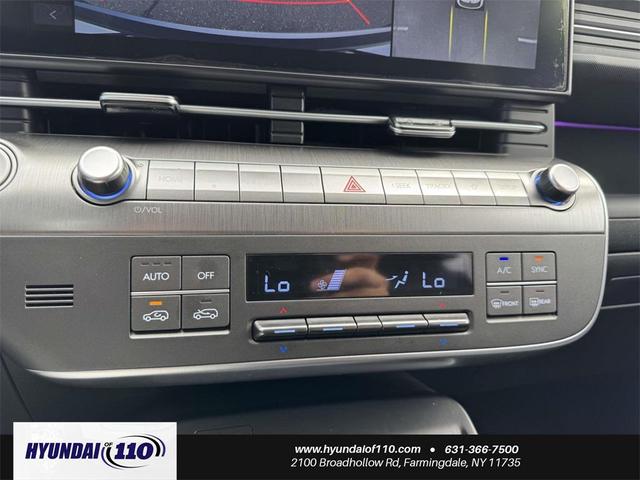 Photo of 2025 Atlas White Hyundai KONA