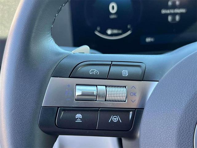 Photo of 2025 Abyss Black Pearl Hyundai KONA