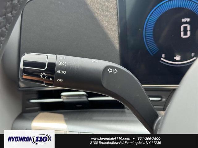 Photo of 2025 Soultronic Orange Pearl Hyundai KONA