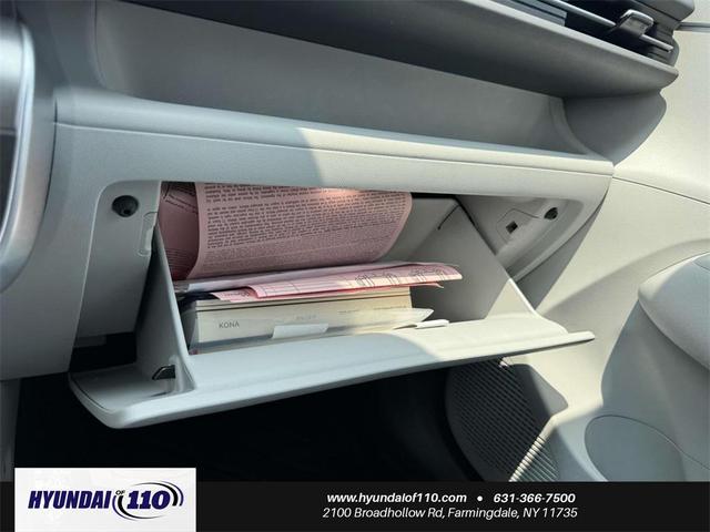 Photo of 2025 Soultronic Orange Pearl Hyundai KONA