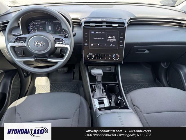 Photo of 2024 Shimmering Silver Hyundai TUCSON