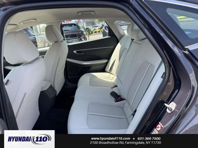 Photo of 2023 Carbon Blue Hyundai SONATA
