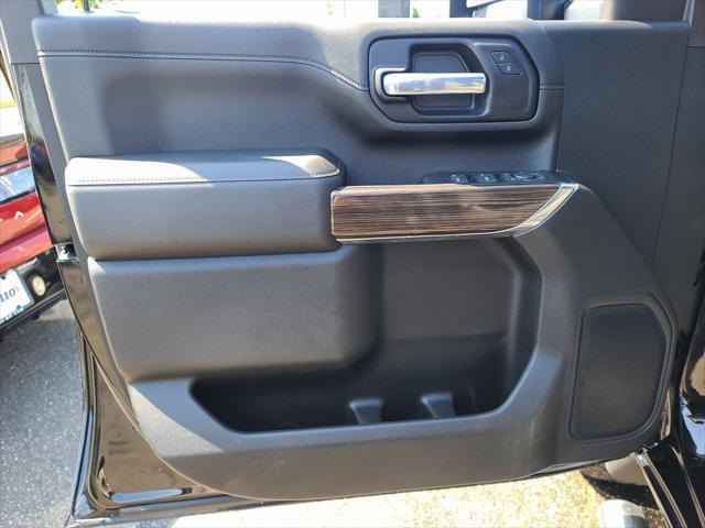 Photo of 2021 Black Chevrolet Silverado 3500