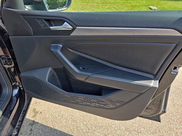 Photo of 2024 Deep Black Pearl Volkswagen Jetta